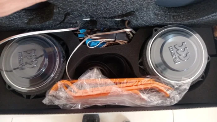 Componentes BMW_MINI HI-RES Morel Integration Reference IR-BMW42 - Imagen 3